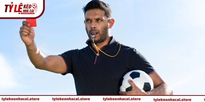 Đặt trọng tâm vào hành vi và tâm lý trên sân